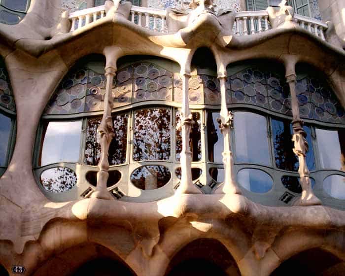 Unusual Architecture - casa_batlo_gaudi