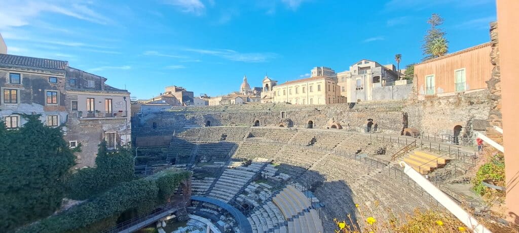 Finestre sul Teatro - 24 Hours in Catania